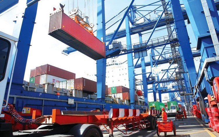 Xuất nhập khẩu hàng hóa khởi sắc, tăng 6,7% trong tháng 8
