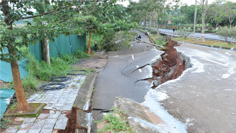 Sau mưa lũ bất thường, Đắk Nông sẽ công bố tình huống khẩn cấp về thiên tai - Ảnh 1.