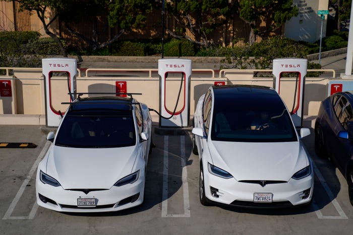Tesla phụ thuộc 40% vào Trung Quốc cho chuỗi cung ứng pin - Ảnh 1.