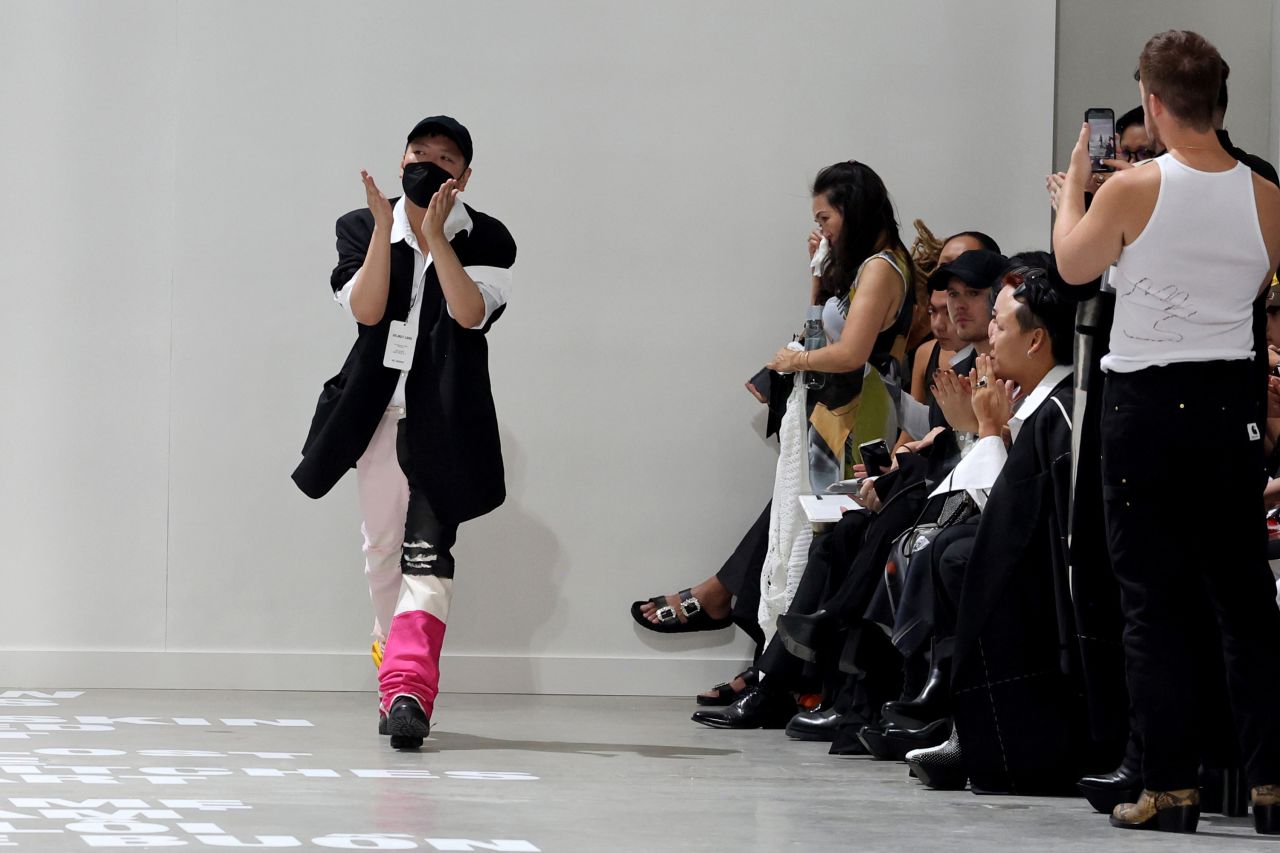 NTK gốc Việt Peter Do mang tiếng Việt lên sàn diễn New York Fashion Week - Ảnh 3.