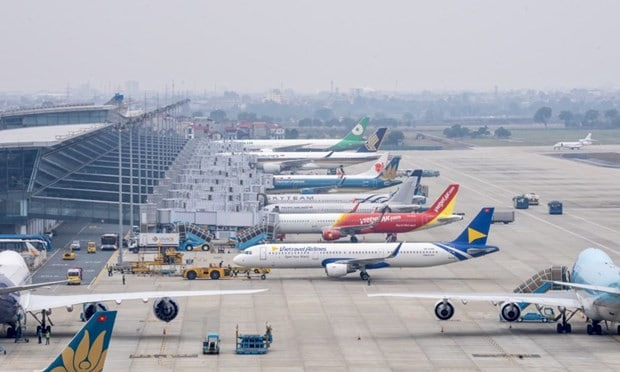 Bắt đầu mở bán vé máy bay Tết Nguyên đán 2024 - Ảnh 1.