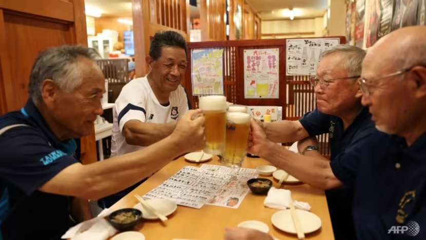 Cứ 10 người Nhật thì có 1 người trên 80 tuổi - Ảnh 1.