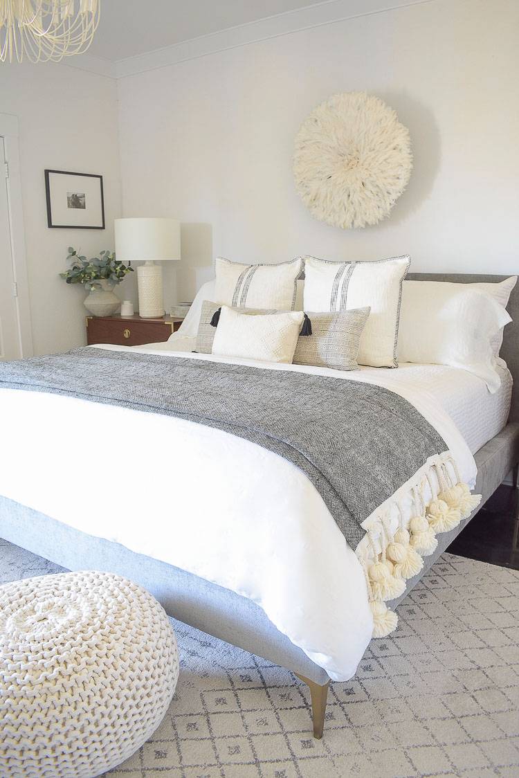 Cách tạo kiểu cho chiếc giường của bạn giống như một nhà thiết kế nội thất - Ảnh 5.