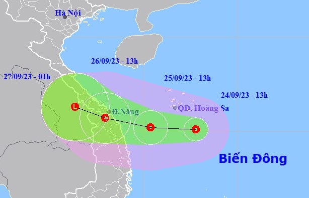 Áp thấp nhiệt đới trên Biển Đông sẽ đổ bộ Đà Nẵng - Quảng Ngãi - Ảnh 2.