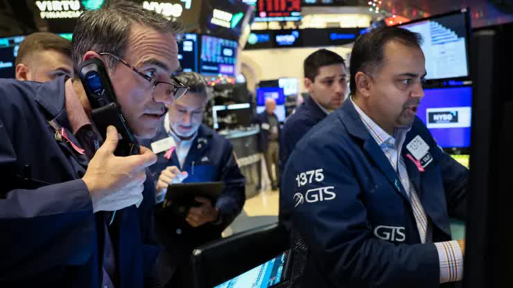 Chờ đợi dữ liệu lạm phát Mỹ sắp công bố, Dow Jones tăng hơn 150 điểm- Ảnh 1.