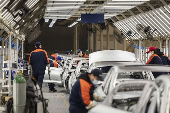 Trung Quốc sản xuất kỷ lục 30 triệu ô tô trong năm 2023- Ảnh 1.