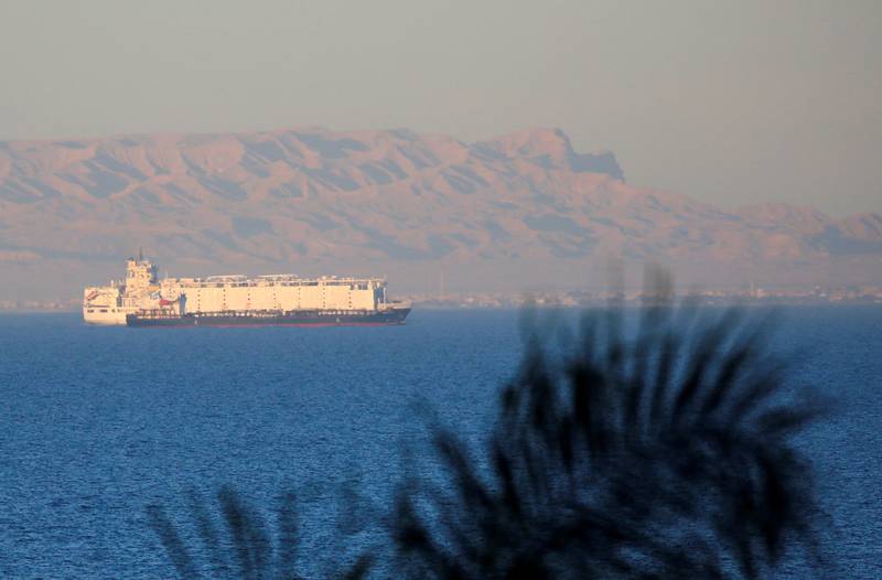 Qatar tạm ngưng vận chuyển nhiên liệu qua Biển Đỏ sau các cuộc không kích của Mỹ- Ảnh 1.