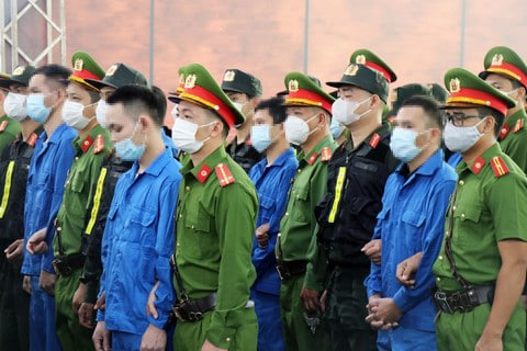 Xét xử lưu động 100 bị cáo trong vụ khủng bố tại Đắk Lắk- Ảnh 1.