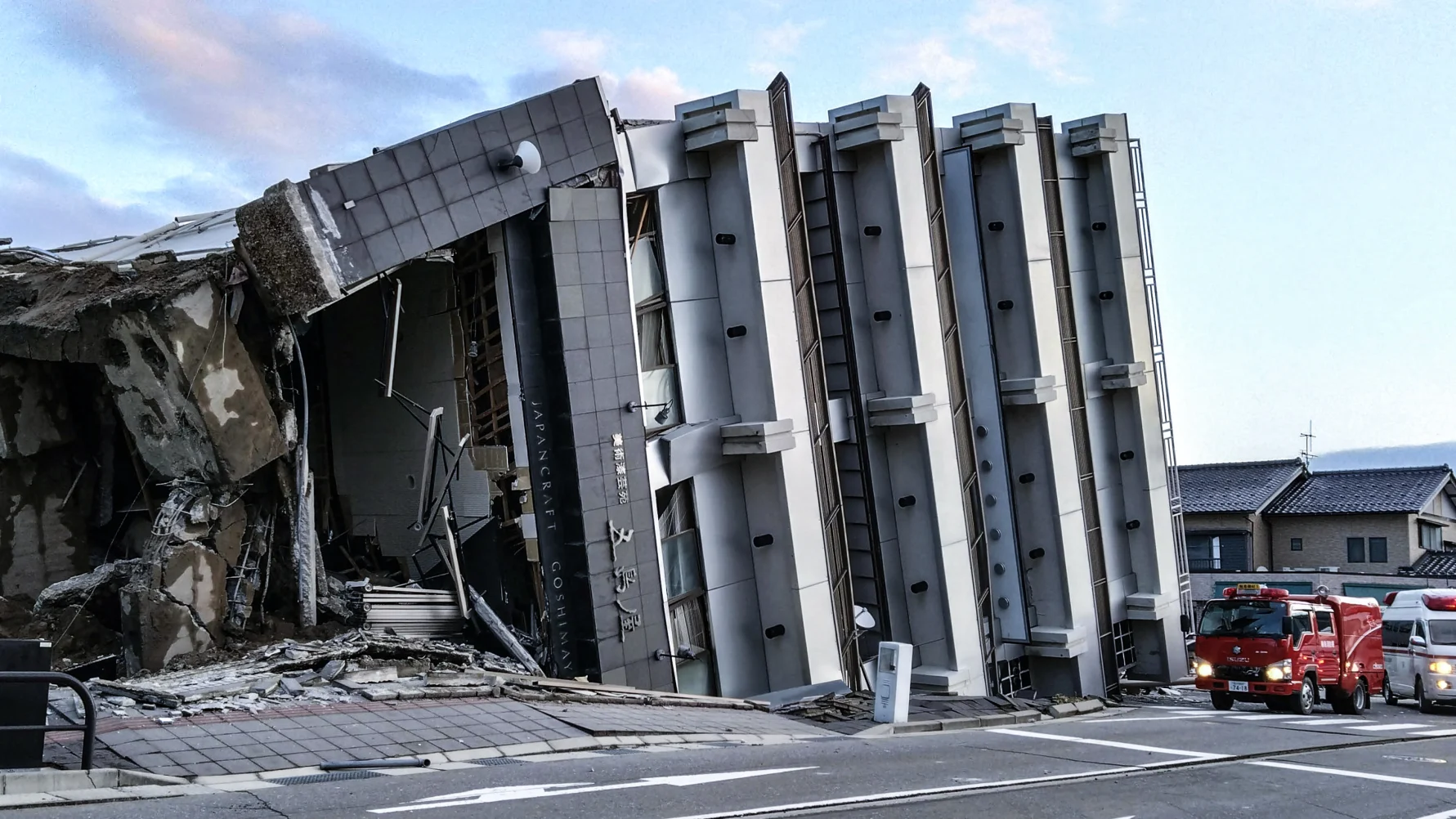 Những hình ảnh mới nhất về trận động đất tại Nhật Bản- Ảnh 2.