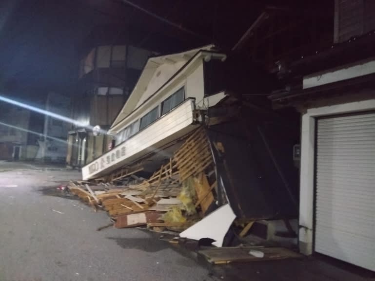 Động đất tại Nhật Bản: Hàng chục nghìn người sơ tán khẩn cấp- Ảnh 2.