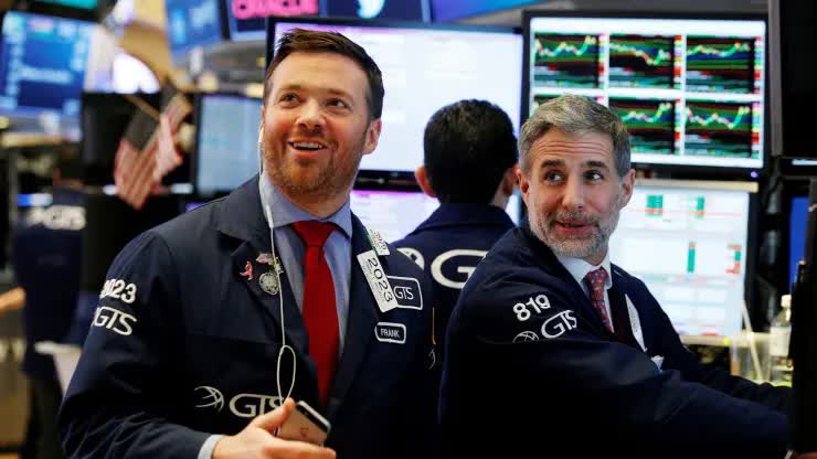 S&P 500 tăng 1%, vượt kỷ lục năm 2022- Ảnh 1.