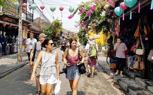 Ngành du lịch Việt Nam bùng nổ ngay trong tháng đầu năm 2024- Ảnh 1.