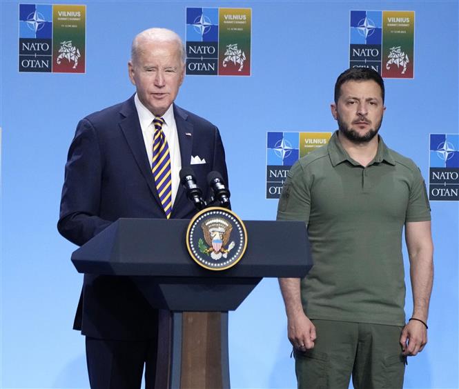 Lô vũ khí cuối cùng gửi Ukraina của Tổng thống Biden gồm những gì?- Ảnh 1.