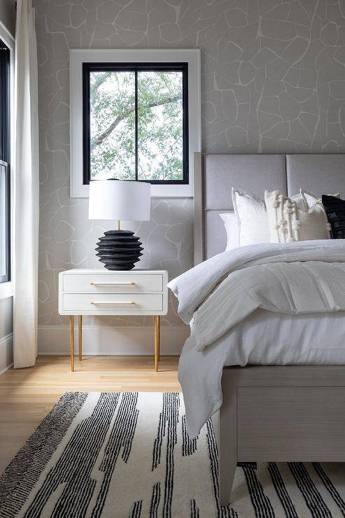 Ý tưởng phòng ngủ màu đen và trắng hoàn hảo cho không gian sắc sảo hiện đại- Ảnh 1.