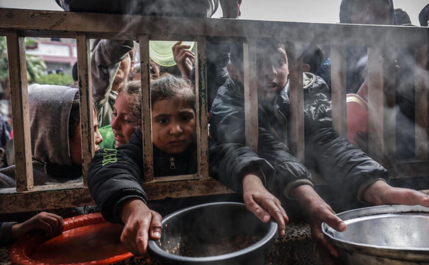 Hỗn loạn giành giật viện trợ ở Gaza, khủng hoảng nạn đói chưa từng có- Ảnh 6.