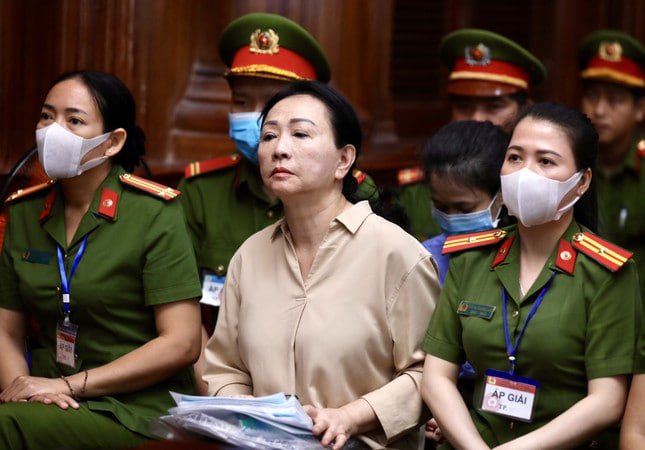 Bà Trương Mỹ Lan không nhớ cho cựu chủ tịch SCB 2 tỷ hay 20 tỷ đồng- Ảnh 1.