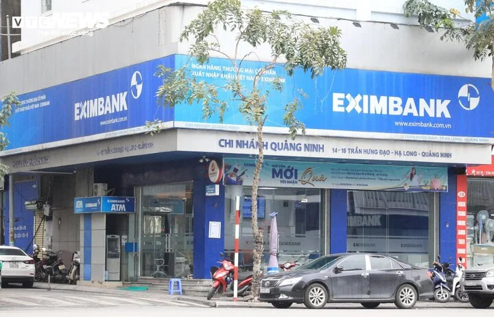 NHNN yêu cầu Eximbank báo cáo vụ 'nợ thẻ tín dụng 8,5 triệu thành 8,8 tỷ đồng'- Ảnh 1.