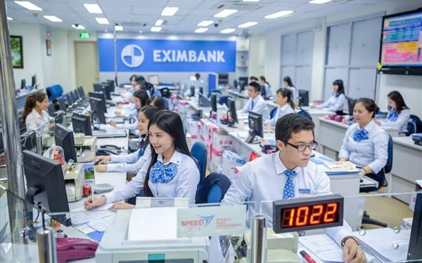 Vụ nợ thẻ tín dụng, Eximbank nói không thu khoản nợ 8,8 tỷ đồng