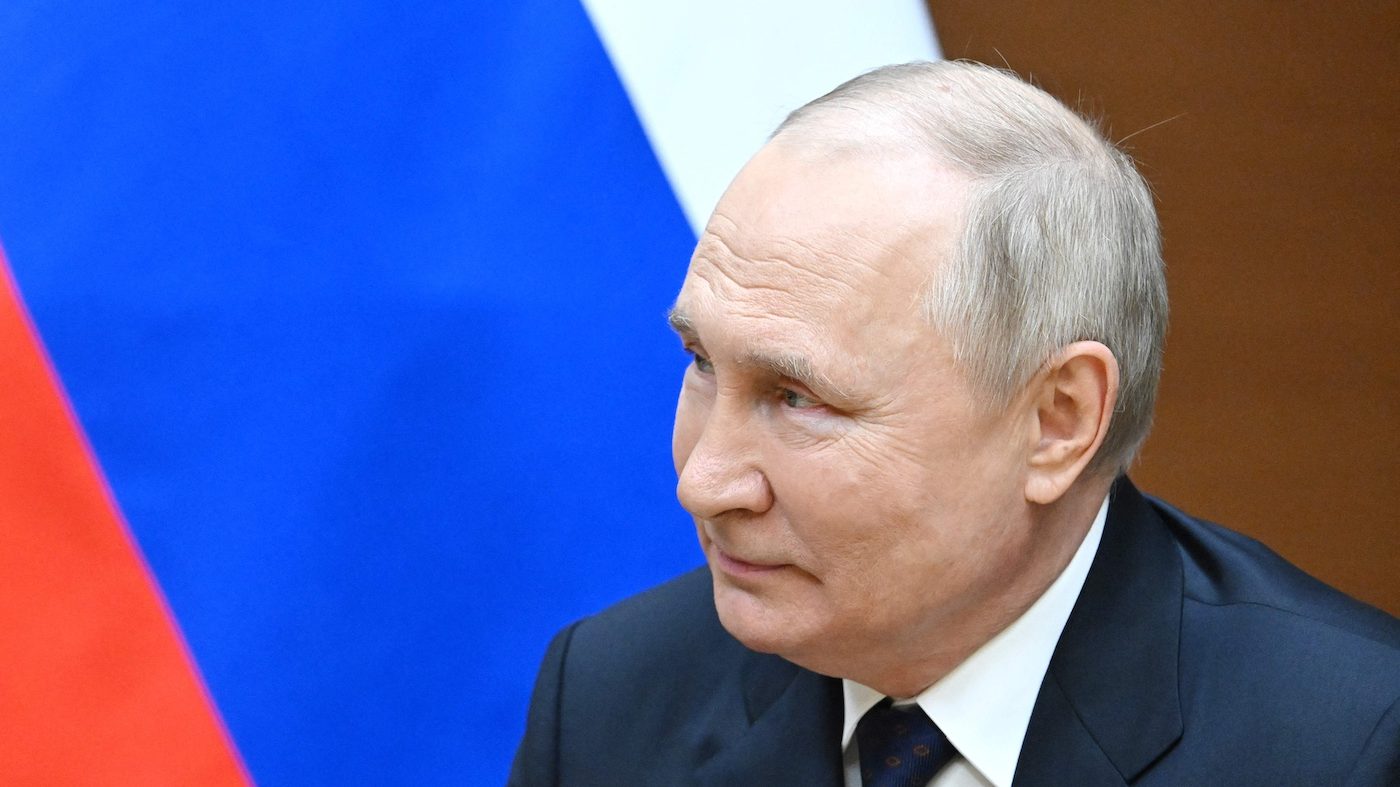 'Cơn lốc' Putin sắp cuốn tới châu Âu?- Ảnh 1.