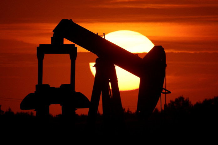 Big Oil chứng kiến ​​lợi nhuận giảm 30% so với mức kỷ lục năm 2022- Ảnh 3.