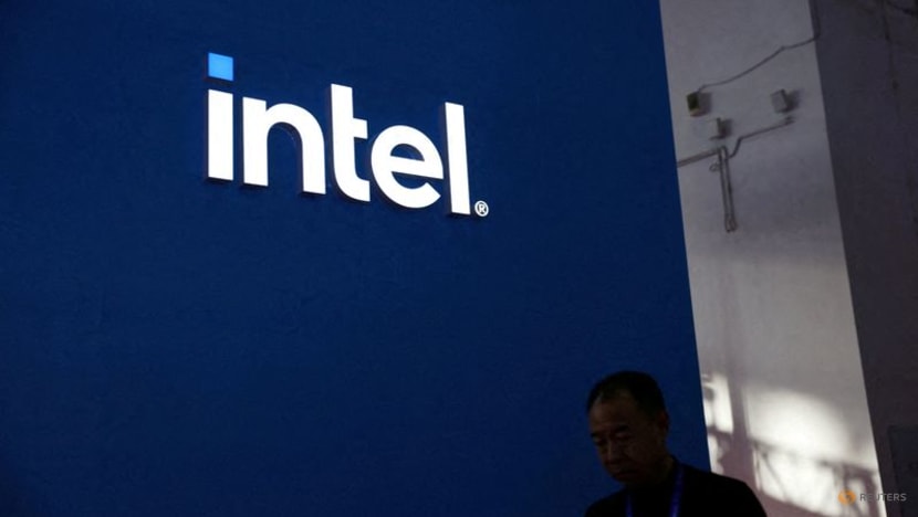 Nghị sĩ Mỹ tức giận vì máy tính Huawei có chip AI mới của Intel- Ảnh 1.