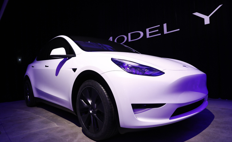 Tồn kho tăng, Tesla lại giảm giá xe điện tại Trung Quốc- Ảnh 2.