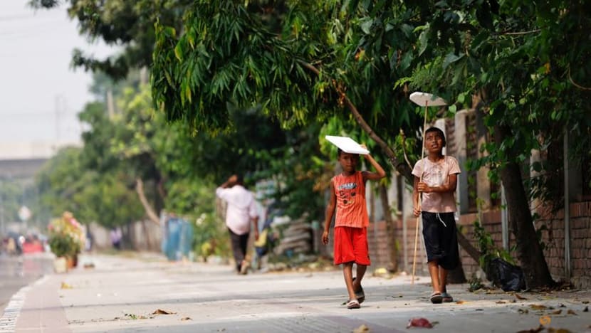 Bangladesh lại đóng cửa trường học do nắng nóng- Ảnh 1.