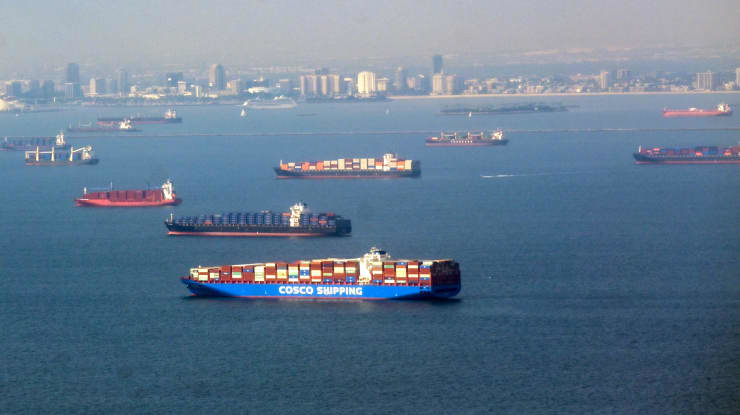 Hành trình vượt bão của 'gã khổng lồ' ngành vận tải biển Maersk- Ảnh 1.
