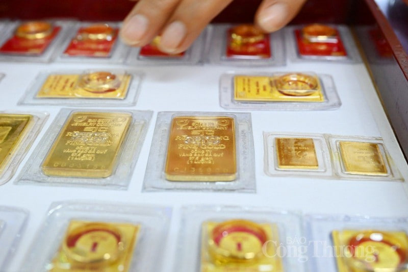 Giá vàng miếng lập kỷ lục 90,5 triệu đồng/lượng- Ảnh 1.