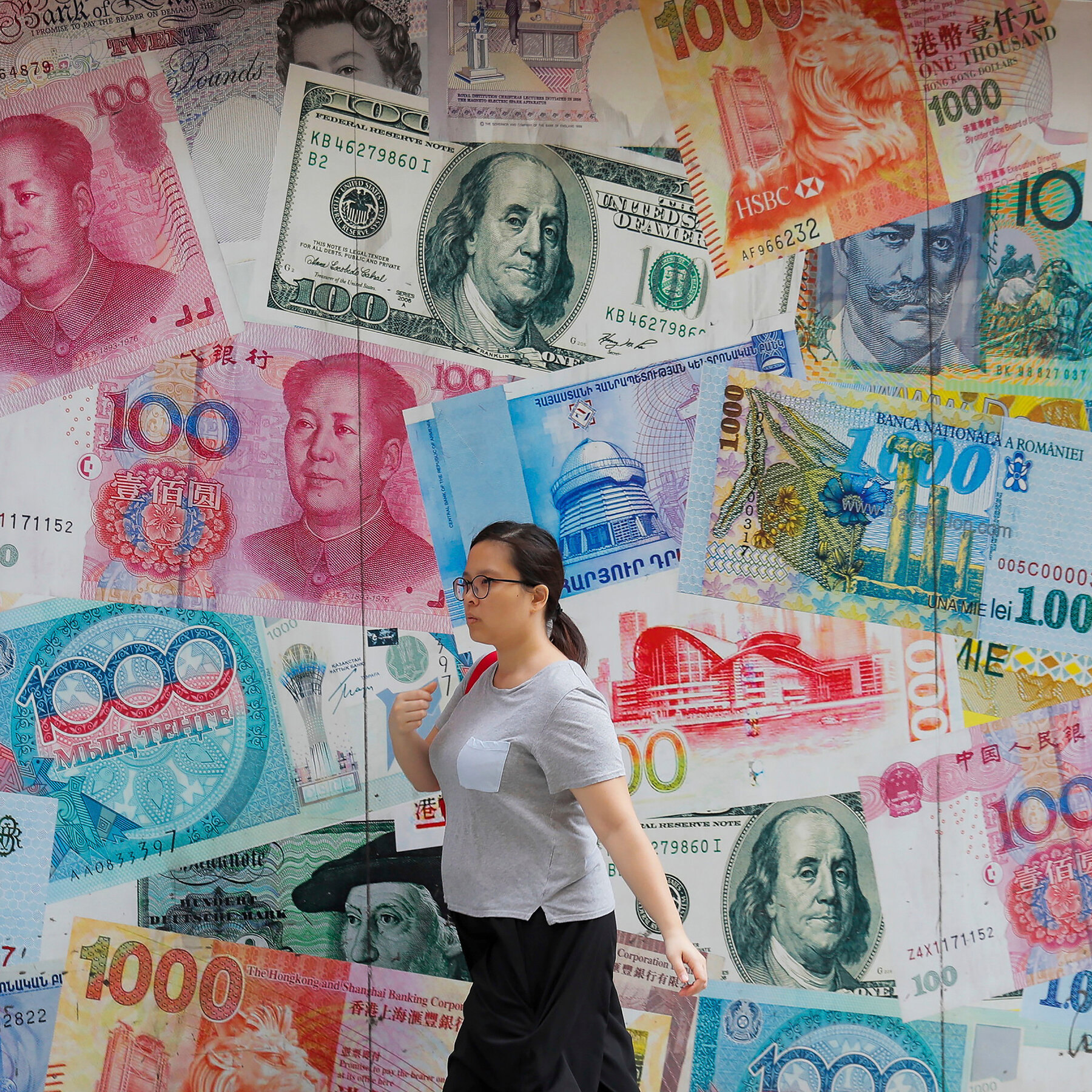 Khi đồng USD suy yếu và vị thế lung lay- Ảnh 1. Khi đồng USD suy yếu và vị thế lung lay- Ảnh 1.