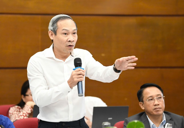 ‘Kích hoạt’ kinh tế tư nhân: Để thể chế hóa, phải sửa luật, bãi bỏ luật- Ảnh 1. ‘Kích hoạt’ kinh tế tư nhân: Để thể chế hóa, phải sửa luật, bãi bỏ luật- Ảnh 1.