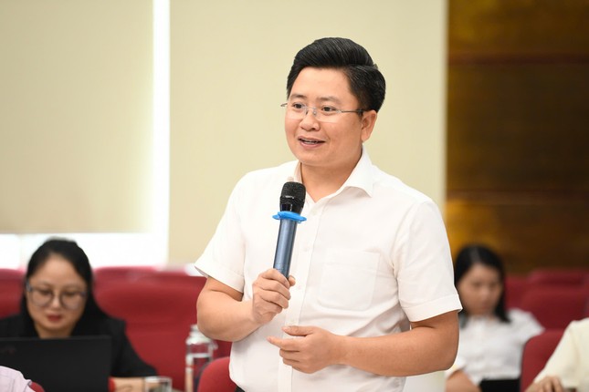 ‘Kích hoạt’ kinh tế tư nhân: Để thể chế hóa, phải sửa luật, bãi bỏ luật- Ảnh 3. ‘Kích hoạt’ kinh tế tư nhân: Để thể chế hóa, phải sửa luật, bãi bỏ luật- Ảnh 3.