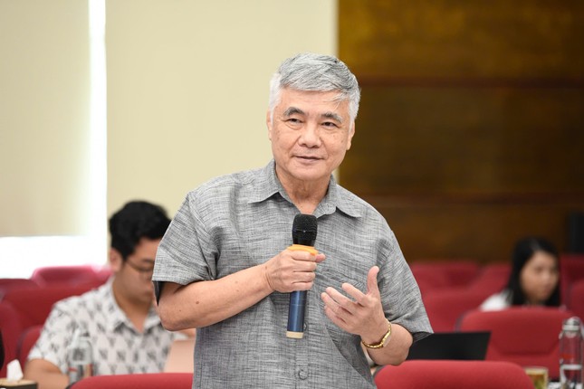 ‘Kích hoạt’ kinh tế tư nhân: Để thể chế hóa, phải sửa luật, bãi bỏ luật- Ảnh 8. ‘Kích hoạt’ kinh tế tư nhân: Để thể chế hóa, phải sửa luật, bãi bỏ luật- Ảnh 8.