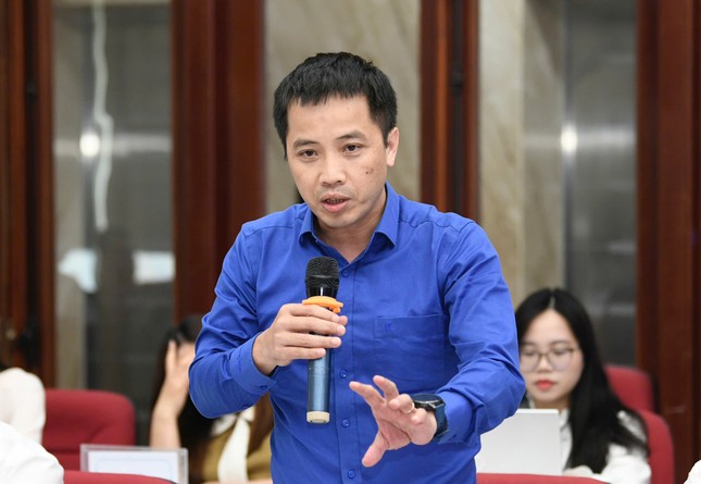 ‘Kích hoạt’ kinh tế tư nhân: Để thể chế hóa, phải sửa luật, bãi bỏ luật- Ảnh 4. ‘Kích hoạt’ kinh tế tư nhân: Để thể chế hóa, phải sửa luật, bãi bỏ luật- Ảnh 4.