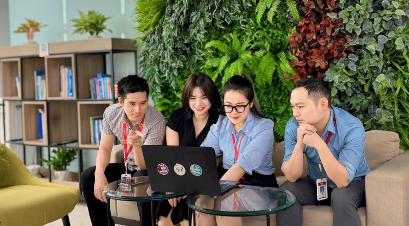 Năm thứ hai liên tiếp, ROX Group được bình chọn là “Nơi làm việc tốt nhất Việt Nam”- Ảnh 2. Năm thứ hai liên tiếp, ROX Group được bình chọn là “Nơi làm việc tốt nhất Việt Nam”- Ảnh 2.