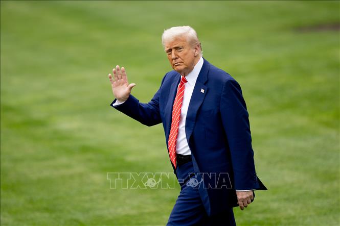 Tổng thống Trump tiết lộ các mức thuế mới giữa Mỹ và Trung Quốc- Ảnh 1. Tổng thống Trump tiết lộ các mức thuế mới giữa Mỹ và Trung Quốc- Ảnh 1.