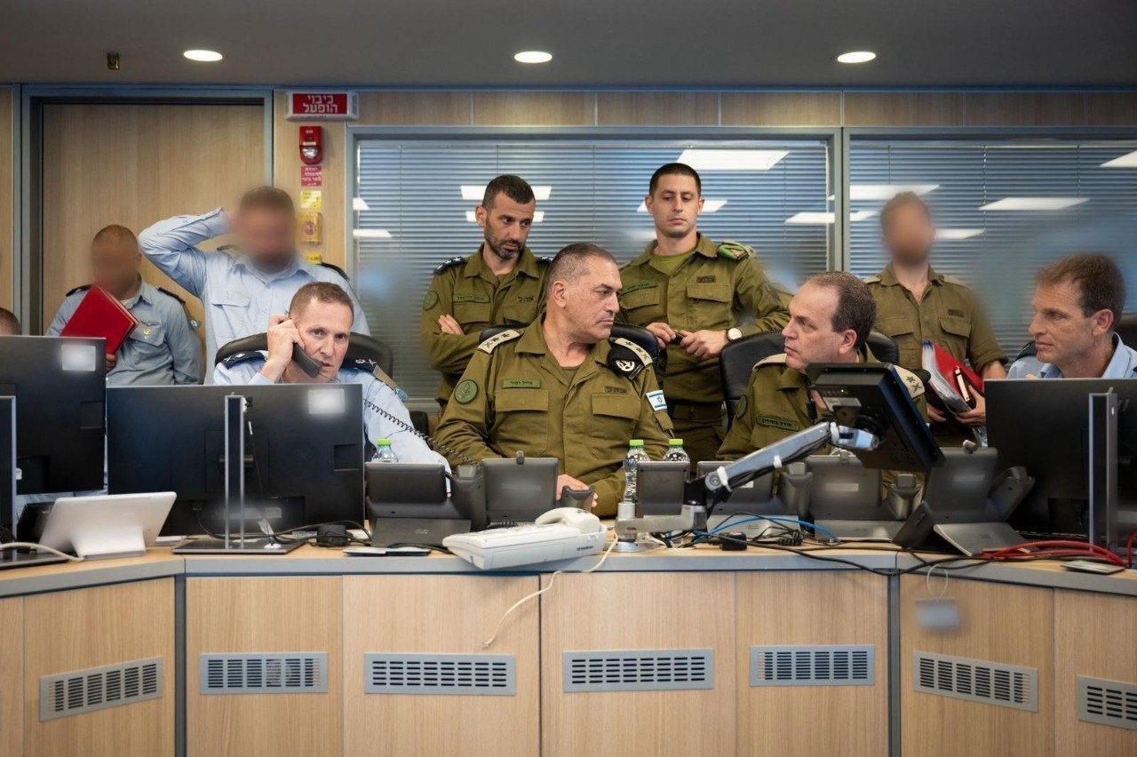 Đối đầu Israel - Iran: 'Ngòi nổ' Trung Đông có bị kích hoạt thành cuộc chiến toàn diện?- Ảnh 3. Đối đầu Israel - Iran: 'Ngòi nổ' Trung Đông có bị kích hoạt thành cuộc chiến toàn diện?- Ảnh 3.