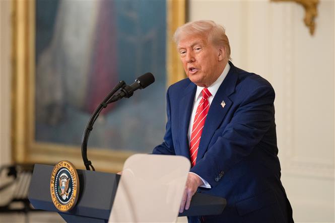 Tổng thống Trump lên tiếng về khả năng áp thêm lệnh trừng phạt với Nga- Ảnh 1. Tổng thống Trump lên tiếng về khả năng áp thêm lệnh trừng phạt với Nga- Ảnh 1.