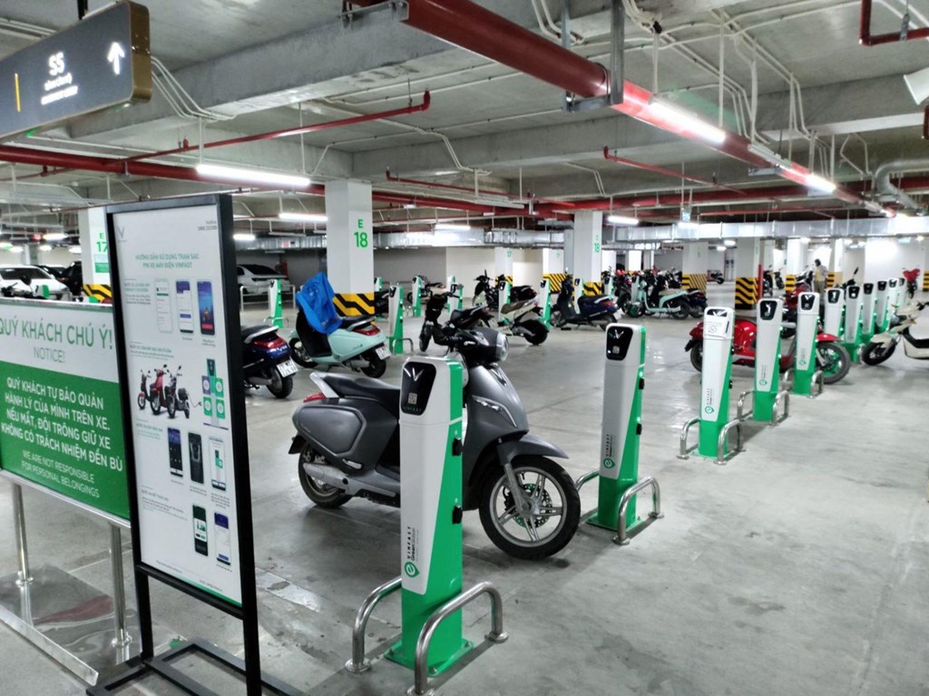 Lộ trình chuyển đổi 400.000 xe công nghệ sang xe điện ở TP.HCM- Ảnh 1. Lộ trình chuyển đổi 400.000 xe công nghệ sang xe điện ở TP.HCM- Ảnh 1.