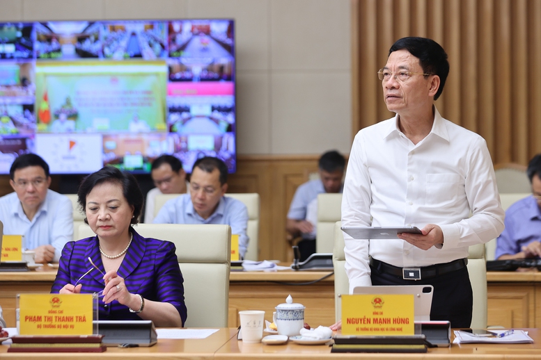 Thủ tướng: Tăng trưởng 8,3 - 8,5% năm 2025 không là 'mục tiêu bất khả thi'- Ảnh 8.