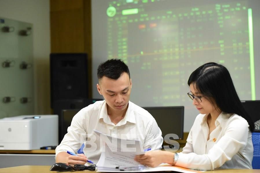 Chứng khoán tăng vọt, VN-Index tiến sát mốc 1.500 điểm- Ảnh 1.
