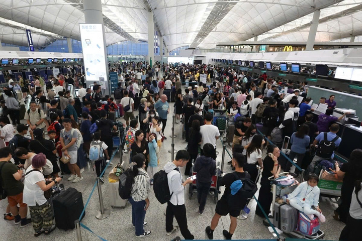 Hình ảnh tan hoang tại Trung Quốc sau khi bão Wipha đổ bộ- Ảnh 7. Hình ảnh tan hoang tại Trung Quốc sau khi bão Wipha đổ bộ- Ảnh 7.