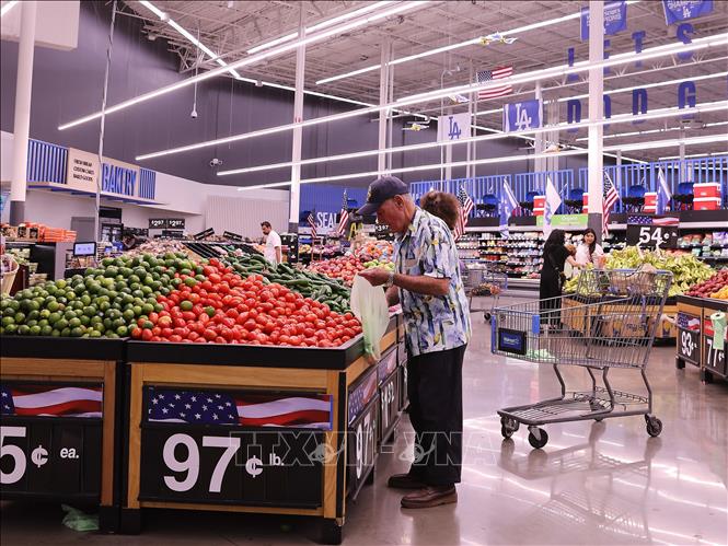 Tình trạng 'lặng gió' trước thềm bão thuế quan của Tổng thống Trump- Ảnh 2. Tình trạng 'lặng gió' trước thềm bão thuế quan của Tổng thống Trump- Ảnh 2.