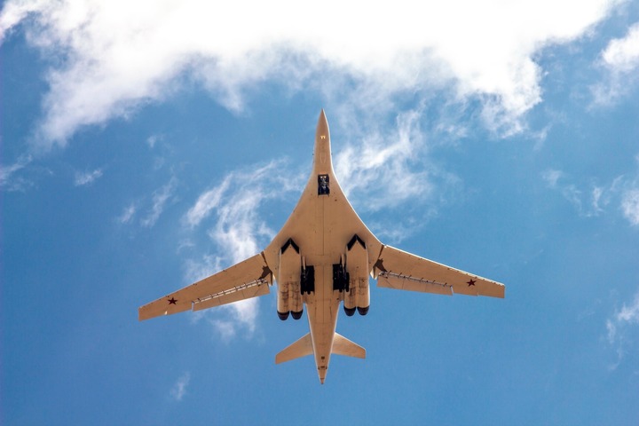 Su-57 áp sát Alaska - Chiến lược không quân táo bạo của Nga- Ảnh 2. Su-57 áp sát Alaska - Chiến lược không quân táo bạo của Nga- Ảnh 2.