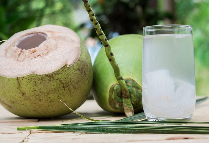 Nước dừa tốt nhưng đại kỵ với 3 nhóm người này- Ảnh 1. Nước dừa tốt nhưng đại kỵ với 3 nhóm người này- Ảnh 1.