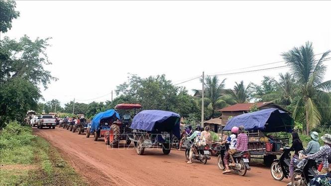 Thái Lan sơ tán trên 100.000 người dọc biên giới với Campuchia- Ảnh 1. Thái Lan sơ tán trên 100.000 người dọc biên giới với Campuchia- Ảnh 1.