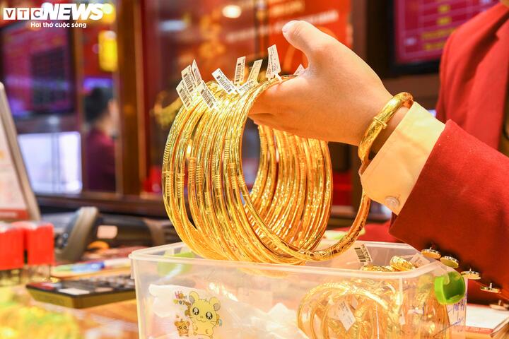Giá vàng tuần tới biến động thế nào?- Ảnh 1. Giá vàng tuần tới biến động thế nào?- Ảnh 1.