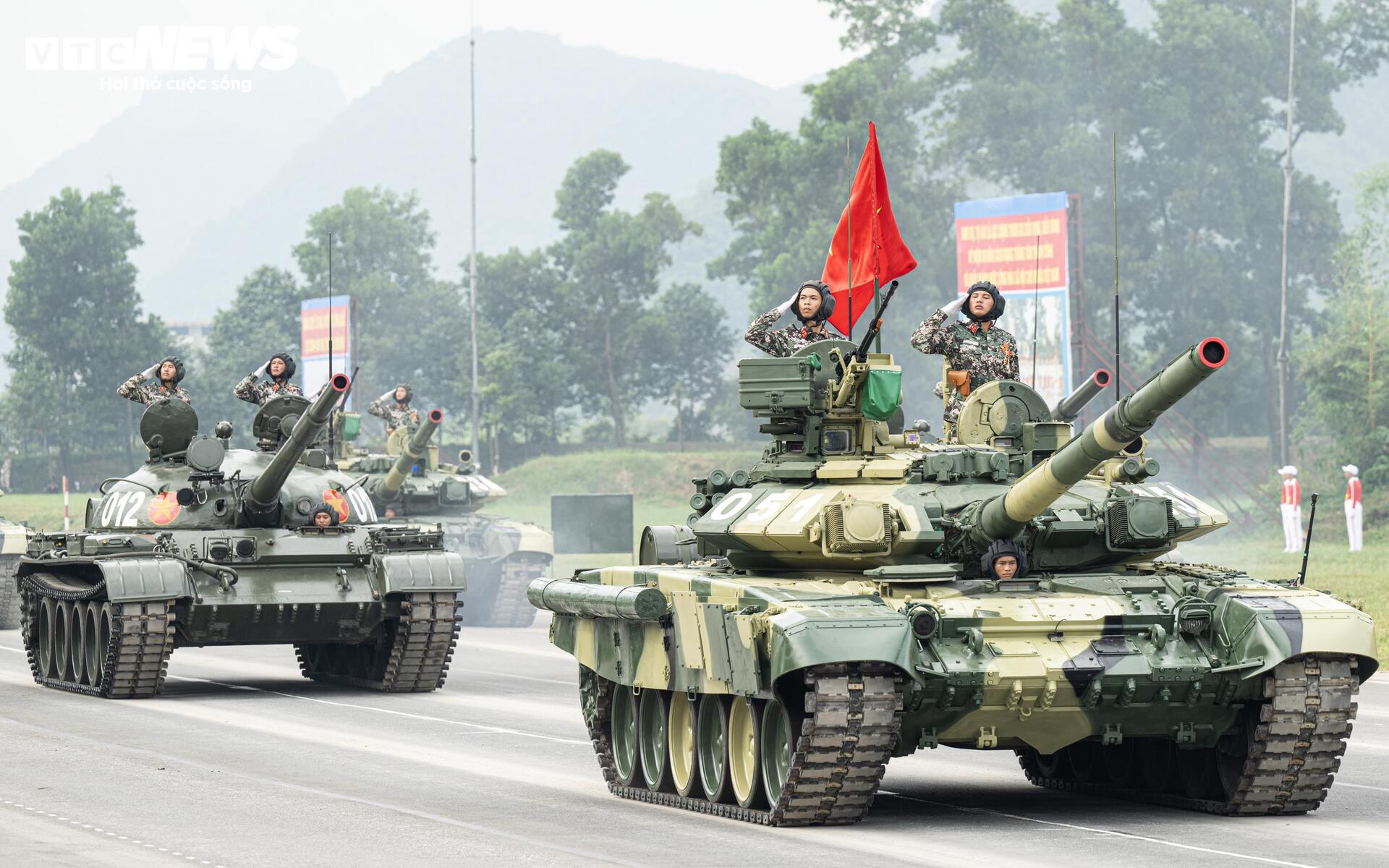 ‘Chiến binh thép’ chống khủng bố lần đầu hợp luyện diễu binh mừng Quốc khánh 2/9- Ảnh 14.