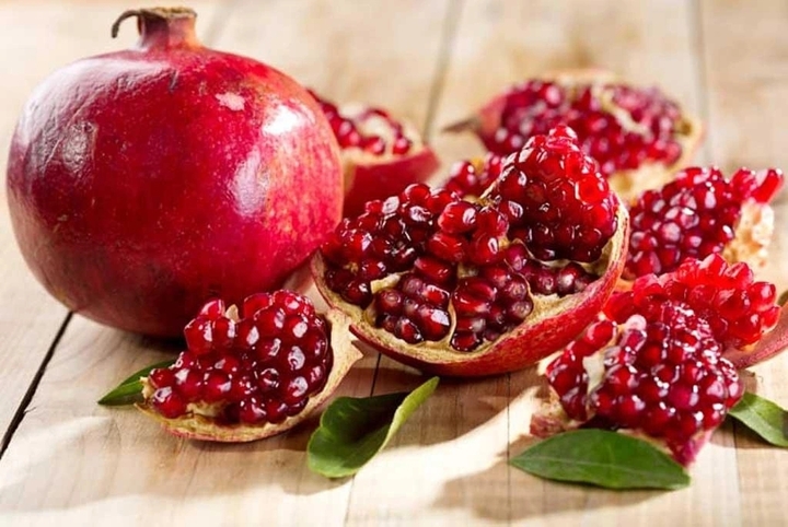 Ăn lựu nên nuốt hay bỏ hạt?- Ảnh 1.