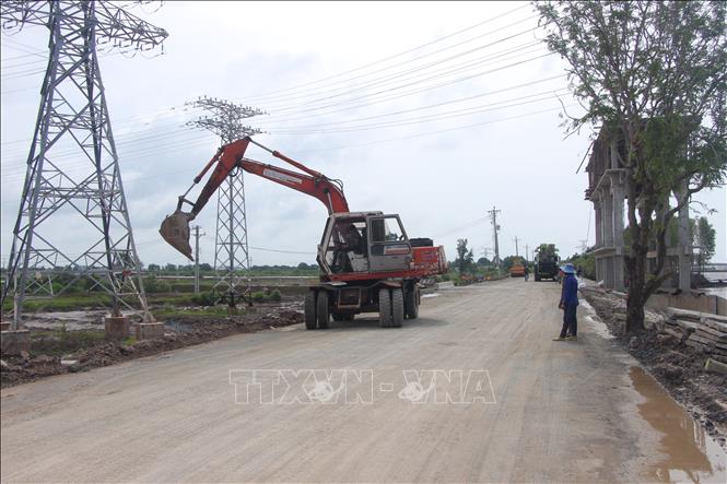 Giải ngân vốn đầu tư công tăng mạnh, đạt gần 44% kế hoạch- Ảnh 1. Giải ngân vốn đầu tư công tăng mạnh, đạt gần 44% kế hoạch- Ảnh 1.